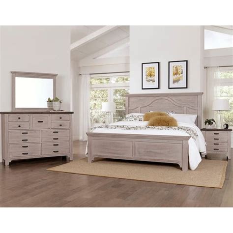 Laurel Mercantile Co Bungalow 741 559 955 922 Rustic Queen Mantel Bed Simons Furniture Bed