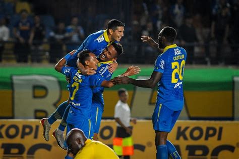 Kegiatan tersebut digelar di harris festival citylink, kota bandung, selasa (25/2/2020) malam. Persib Siapkan 26 Pemain untuk Liga 1 2020 - Medcom.id