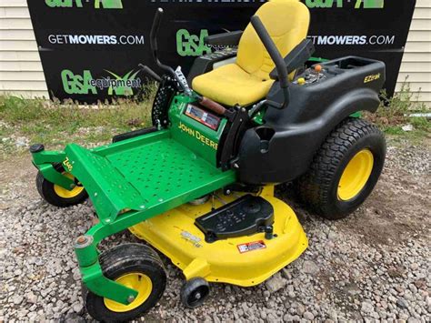 IN JOHN DEERE Z ZERO TURN MOWER WITH HOURS ONLY A MONTH Lawn Mowers For Sale