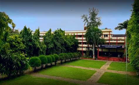 hislop college nagpur facilities details hostel campus infrastructure library canteen