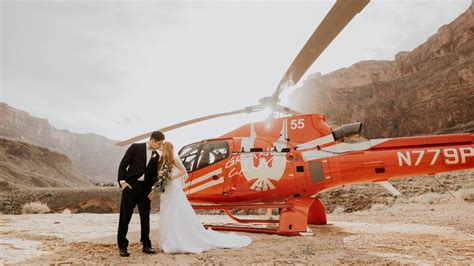 Las Vegas Elopement L Las Vegas Helicopter Wedding Papillon