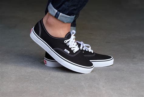 19,094,615 likes · 32,987 talking about this · 59,310 were here. Vans Authentic Black - VN000EE3BLK