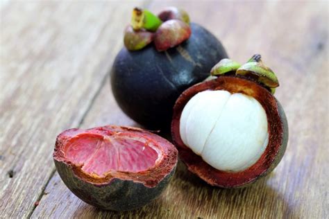 Il nostro succo di mangostan. Propiedades nutricionales y beneficios del mangostán