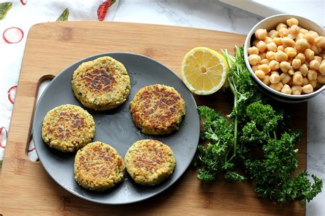 This Easy Vegan Falafel Recipe Can Be Made In The Food Processor You