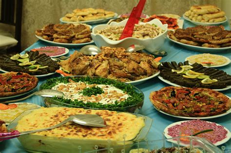 Der ramadan dauert normalerweise 30 tage. Fasten im Ramadan - tagsüber hungern und nachts sinnlose ...