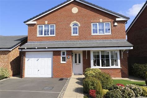 4 Bed Detached House For Sale In Redwood Drive Blackpool Fy4 Zoopla
