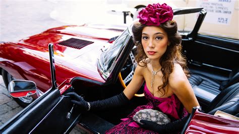Vintage Fashion And Cars Seattle Goodwill Models Dazzle In