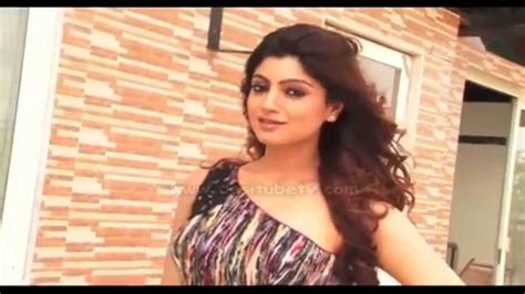 Calendar Girls Actress Akanksha Puri S Hot And Sexy Look Watch Video Youtube