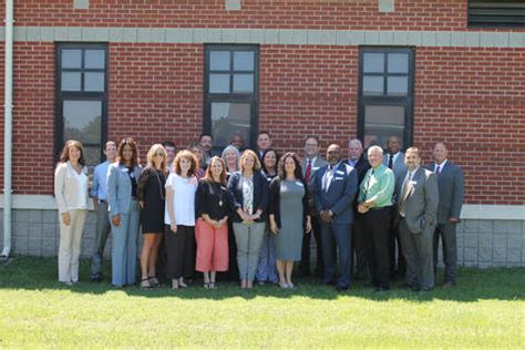 Lee bruce d dr veterinarian. Academy Participants - ALABAMA SUPERINTENDENTS' ACADEMY