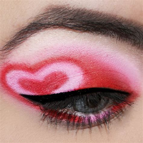Valentine Heart With Images Makeup Day Makeup Eye Makeup