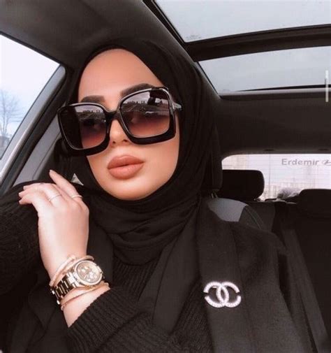 How To Look Stunning With Sunglasses As A Hijabi Just Trendy Girls In 2020 Hijabi Girl