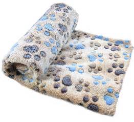 Reviews from happy pet lovers. Best Dog Blankets - Reviews and tips for making the right ...