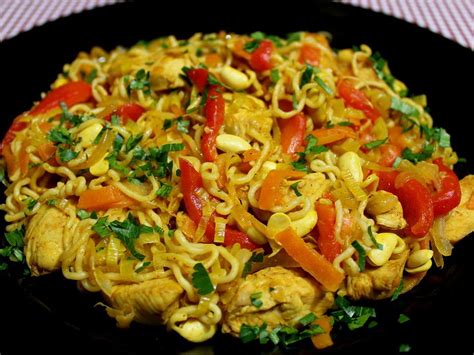 Chefkoch De Rezept Gebratene Nudeln Gebratene Nudeln Rezepte Essen