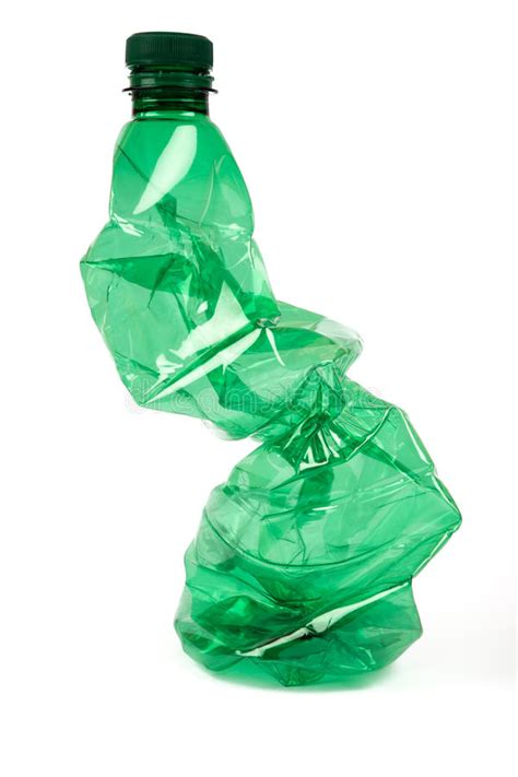 4 фразы в 2 тематиках. Zerknitterte Plastikflasche Stockfoto - Bild von grün ...