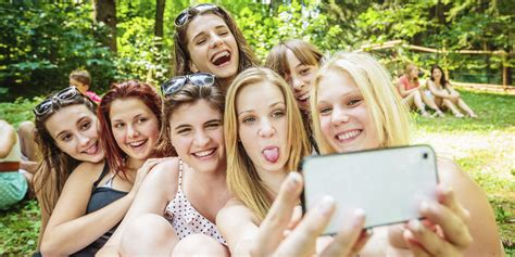 Social Media Dos And Donts For Bachelorette Parties Huffpost
