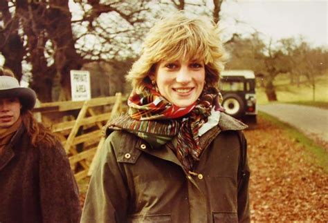 The sun james bond 'for your eyes only' television commercial. Previously Unseen Photographs of a Young Princess Diana ...
