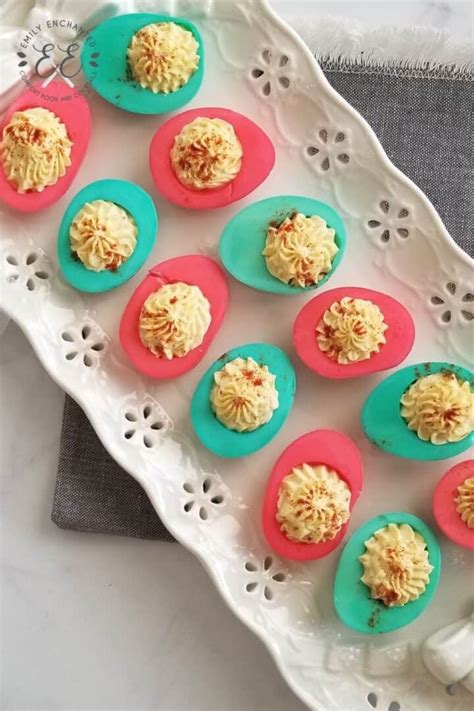 The Best Red And Green Christmas Deviled Eggs Recipe