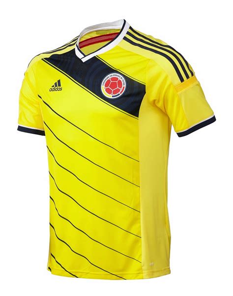 Updates to the 2018 colombian soccer jerseys include more key features include: FUSIÓN MERCADOTECNIA DEPORTE: JERSEY COLOMBIA - ADIDAS ...