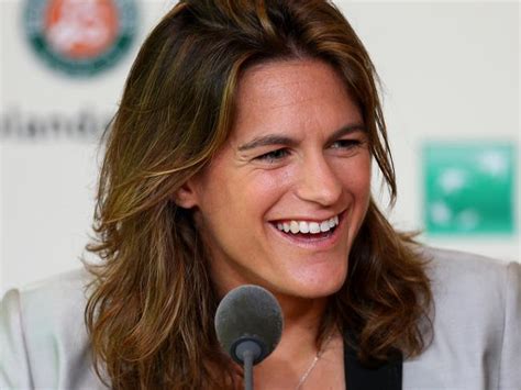 Roger Federer Backs Andy Murrays Choice Of Amelie Mauresmo As New Coach The Courier Mail