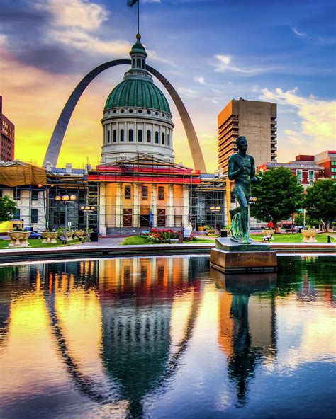 Saint Louis Gateway Arch And Old Courthouse Sunrise Photograph By