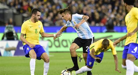 Aplicación oficial de tyc sports, el canal líder en deportes de argentina. A qué hora juega Argentina vs. Brasil: TV en vivo TyC ...