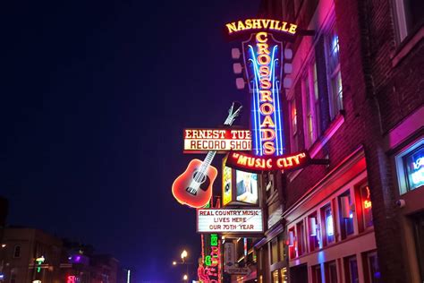 Country Music Filled Walking Guide To Downtown Nashville Tennessee