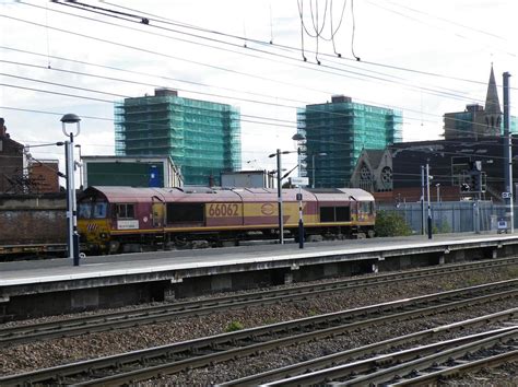 66062 Passing Doncasters Platform 1 With A Southbound Eng Flickr