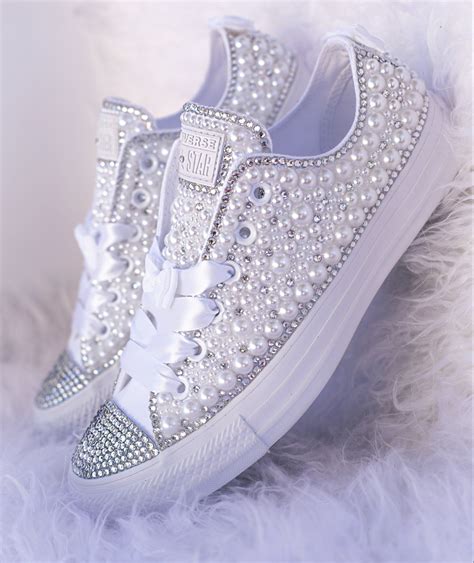 Pearly White And Crystal Low Top Luxe Converse Sapatos De Casamento