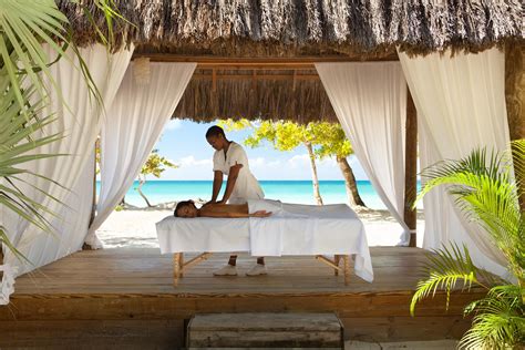 Beach Massage At Couples Negril Couples Resorts Luxury Beach Resorts Couples Negril