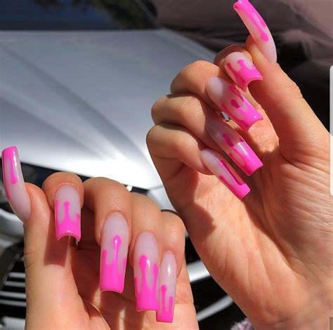 ᴘɪɴᴛᴇʀᴇsᴛ ᴅᴀᴅᴏɴʙᴀʀʙ 🦋 Kyliejenner Kylie Nails Celebrity Nails