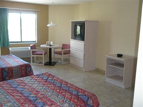 Hotel Rooms | Miami, FL | Miami Princess Hotel