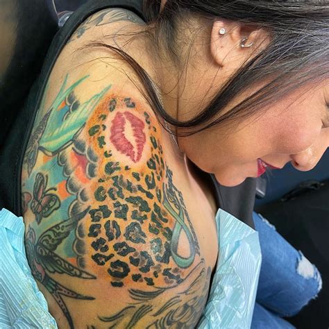 Jan 05, 2015 · getting back her computer is not that simple. UPDATED: 65 Graceful Shoulder Tattoos for Women (August 2020)
