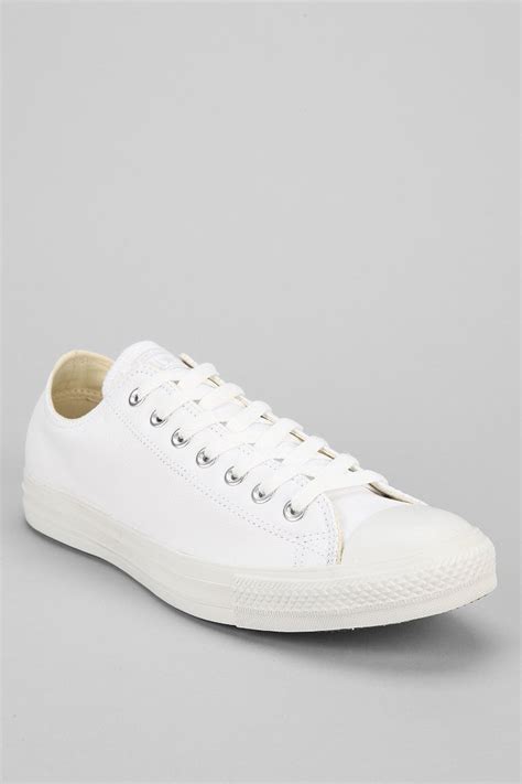 Lyst Converse Chuck Taylor All Star Leather Low Top Mens Sneaker In