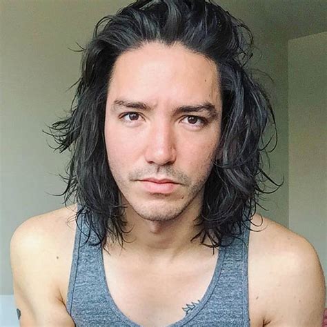 Classify this Mexican Youtuber