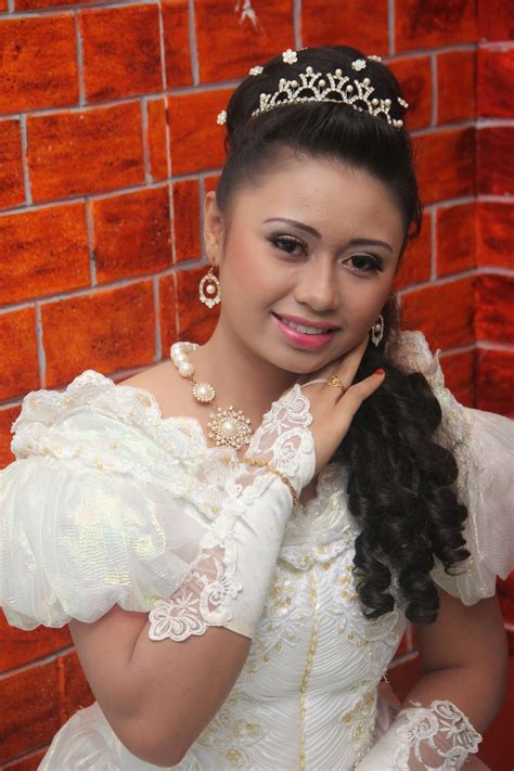 Foto model outdoor sekarang lagi booming nih, tapi foto model outdoor juga ga ketinggalan lho! Butik Pengantin De Lyda Andaman: BUTIK PENGANTIN STUDIO INDOOR DAN OUTDOOR