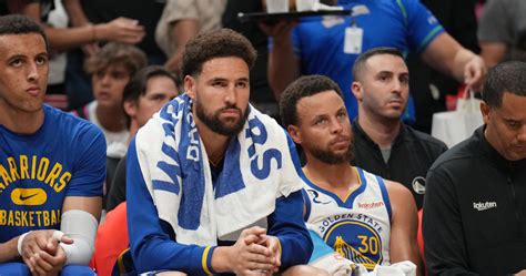 Nba Twitter Slams Klay Thompson Warriors For Not Helping Steph Curry In Loss Vs Mavs News