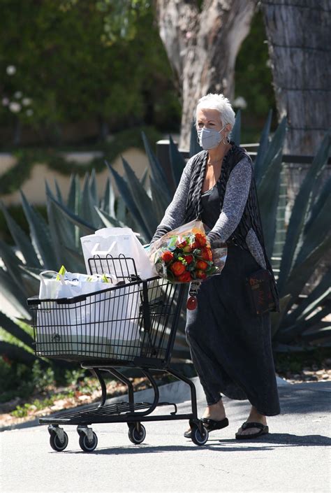 Check out the latest pictures, photos and images of jamie lee curtis from 2020. JAMIE LEE CURTIS Out Shopping at Jayde's Market in Bel-Air ...