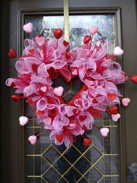 30 Diy Valentine Wreath Ideas Diy Valentines Day Wreath Valentine