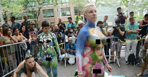 3rd Annual Nyc Bodypainting Day Photos Bodypainting Day In Dag Hammarskjold Plaza Ny Daily
