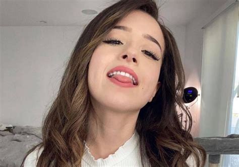 Pokimane Bio Age Height Weight Body Measurements