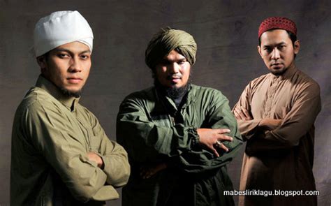 Added by smrwd pride instagram post dunia fana semua hanya. Lirik Lagu Medina - Dunia Sementara Akhirat Selamanya ...