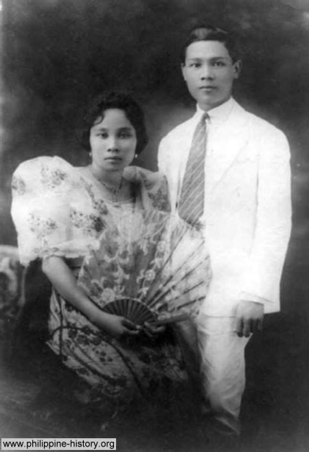 Old Picture Of Couple Circa 1900s Filipino Culture Filipino Women Asian History
