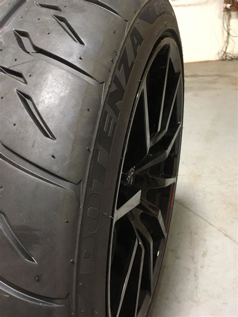 Fitment Pictures Bridgestone Re 71r 28535 19 On 19x11 Wheel 2015