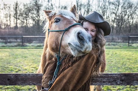 Filled with hundreds of unique and unusual gifts for weird people, these strange and odd gifts will surely please the needs of the weird person you're buying them for. Unique Gifts for Horse Lovers and Equestrians - Gifter World