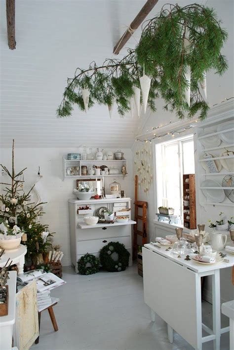 Fireplaces are an essential part of decoration for. 30 Beautiful Scandinavian Christmas Decorations | Home ...