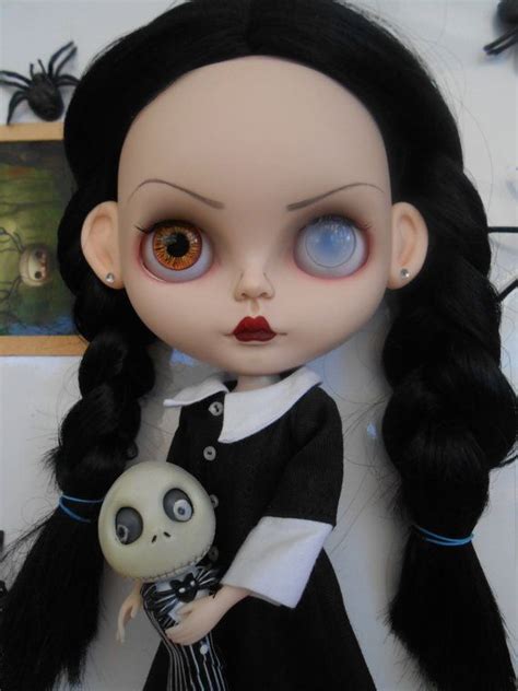 custom wednesday addams blythe doll with ears etsy la famiglia addams disegni