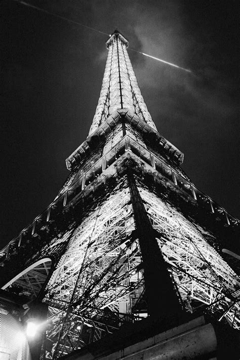 Free Download Hd Wallpaper Paris Eiffel Tower France Dark Cloudy