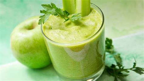 When it comes to fizzy water, i'm a total ted lasso. Make Dr. Oz's green drink for a healthy breakfast - TODAY.com