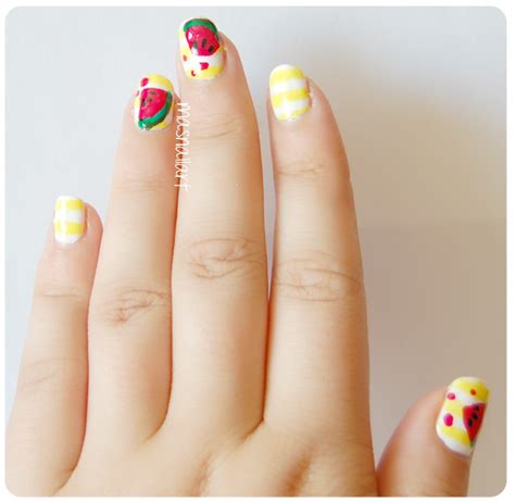 Marineras 2019, en realidad en invierno.para que unas uñas sean uñas marineras 2019, no tenemos porqué hacerlas en azul y. NOTD: Uñas con rallas marineras y sandías. - Paperblog