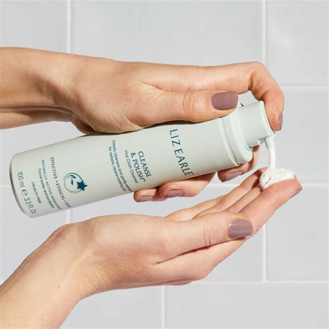 Cleanse And Polish™ Hot Cloth Cleanser Liz Earle Beauty Co